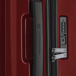 Середня валіза Victorinox Airox – 74 л, 3,8 кг Червона