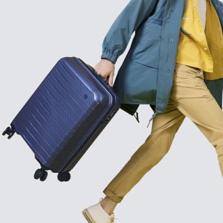 Средний чемодан Xiaomi Ninetygo Lightweight на 62 л весом 3 кг из поликарбоната Синий Средний чемодан Xiaomi Ninetygo Lightweight на 62 л весом 3 кг из поликарбоната Синий
