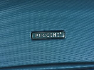 Средний пластиковый чемодан 4-х колесный 70 л PUCCINI, изумруд