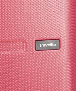 Середня пластикова валіза 62 л Travelite YAMBA Berry