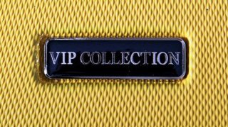 Средний пластиковый чемодан 64 л Vip Collection Costa Brava 24 Yellow