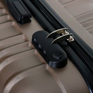 Средний пластиковый чемодан 64 л Vip Collection Nevada 24 Champagne