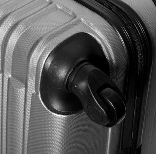 Средний пластиковый чемодан 64 л Vip Collection Nevada 24 Silver