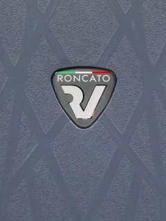 Средний полипропиленовый чемодан на 4-х колесах 70 л Roncato Light, антрацит