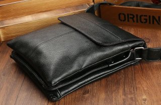 Сумка через плече чоловіча шкіряна Tiding Bag Чорна