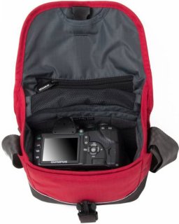 Сумка для зеркальной фотокамеры Crumpler Proper Roady 2000 (deep red)