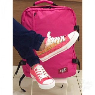 Сумка-рюкзак CabinZero Classic 44L Hot Pink