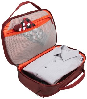 Thule Subterra Boarding Bag 23 л дорожная сумка из нейлона красная