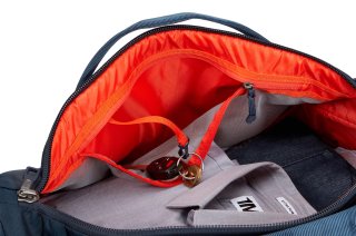 Thule Subterra Weekender Duffel 45 л спортивна сумка з нейлону синя