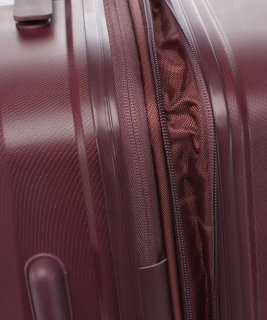 Travelite CERIS 72/83 л чемодан из полипропилена на 4 колесах красный
