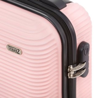 TravelZ Horizon (S) Baby Pink 35 л валіза із пластику на 4 колесах світло-рожева