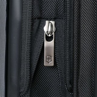 Victorinox Travel CONNEX HS/Black 71 л чемодан из поликарбоната на 4 колесах черный