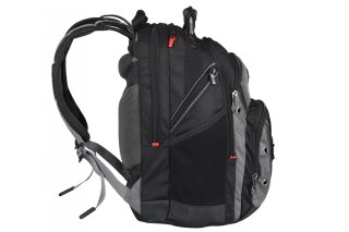 Wenger Synergy 16"