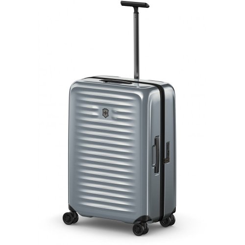 Середня валіза Victorinox Airox – 74 л, 3,8 кг Срібляста
