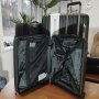 Большой чемодан Swissbrand Narberth на 105 л весом 3,9 кг из полипропилена Черный