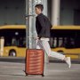 Victorinox Travel AIROX велика валіза з полікарбонату на 98 л помаранчевий