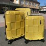Epic Crate Reflex 40 л чемодан из Duraliton на 4 колесах золотистый