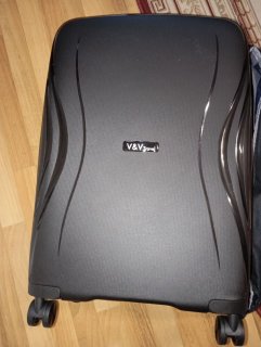 Середня валіза V&V Travel Flash light 2.0 з розширенням на 83/95 л вагою 3,2 кг Чорний 8019.2-65-3