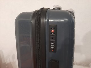 Середня валіза Carbon Fashion – 62 л, 3 кг Сіра 131 product