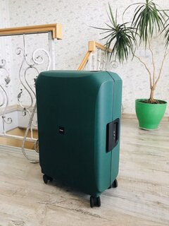 Средний чемодан Lojel Voja из полипропилена на 66 л Зеленый Lj-PP12-44326