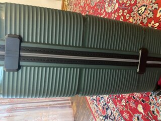 Большой чемодан SnowBall на 105 л весом 3,6 кг из полипропилена Зеленый 94103-1