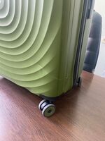 Большой чемодан Snowball AQUA Light на 103 л весом 3,2 кг из полипропилена Зеленый 05203-2